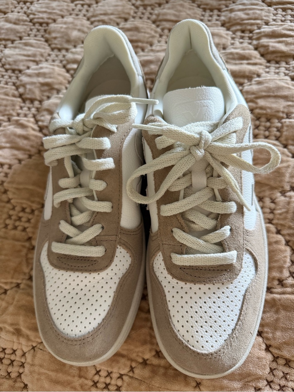 Veja Women's Sneakers in White and Tan